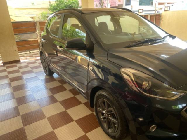 https://images10.gaadi.com/usedgaadi-sellcar/UsedCar/9cbeacfe-3ea0-42db-af78-af0b22bac7dc/45006cf5-256a-4ac7-83b0-c01fdadbb3c7.jpg?imwidth=6400