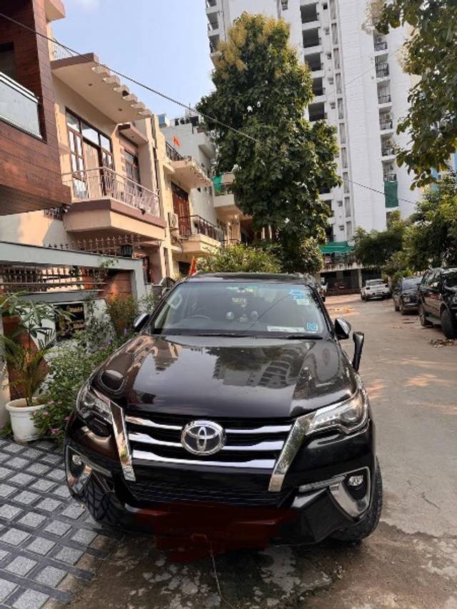 https://images10.gaadi.com/usedgaadi-sellcar/UsedCar/9cd20410-0b4e-45b4-af82-40cfe92873e2/d902955e-1f3a-498b-a81e-d9b0c3f21ab0.jpeg?imwidth=6400