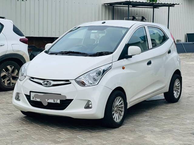 https://images10.gaadi.com/usedgaadi-sellcar/UsedCar/9ce252e2-8012-4178-9b4d-ed8db6ab7b06/6aa1b5c8-66d5-4b3e-8243-dd129f4e6cd9.jpg?imwidth=6400