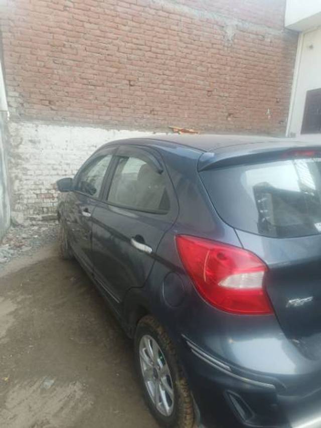 https://images10.gaadi.com/usedgaadi-sellcar/UsedCar/9d035207-54c6-441c-ade6-c3943bbd2435/18bb7682-e2a2-4d42-82c3-f423bd14d0f9.jpg?imwidth=6401