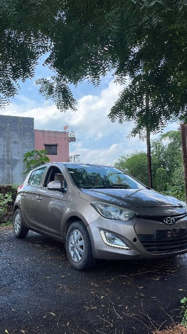 https://images10.gaadi.com/usedgaadi-sellcar/UsedCar/9d0a52c2-85e7-4af7-8e0f-6549c2c7ac3e/b26b540d-9ef4-4a27-bcce-751db29cce4e.jpg?imwidth=6400