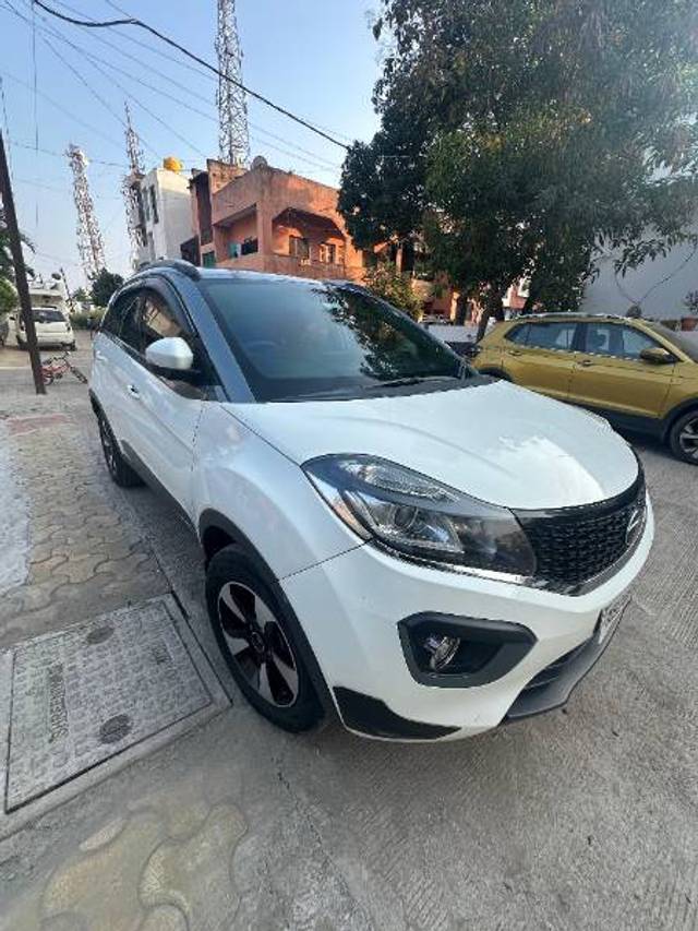 https://images10.gaadi.com/usedgaadi-sellcar/UsedCar/9d52c208-cbd4-4df3-972a-86d399e1fca5/ed2e7ca1-58e0-4718-bdf1-f8037992ffd3.jpg?imwidth=6400