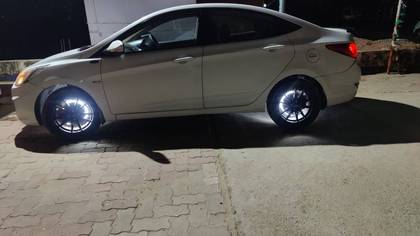 Hyundai Verna 1.6 SX CRDi (O) Hyundai Verna 1.6 SX CRDi (O)