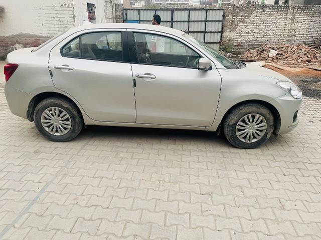 https://images10.gaadi.com/usedgaadi-sellcar/UsedCar/9d839f60-7977-47a5-a5a6-5e00982a29ac/10eafcd5-2158-4486-a6cb-adf1fabdb360.jpeg?imwidth=6401