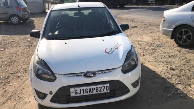 https://images10.gaadi.com/usedgaadi-sellcar/UsedCar/9d90ca68-6936-4a76-8629-efe6571f34e4/03cdb041-9825-48be-907b-3f97a1351c31.jpeg?imwidth=6400