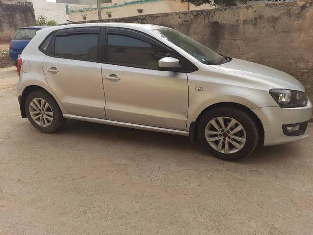 https://images10.gaadi.com/usedgaadi-sellcar/UsedCar/9da37748-0a15-4195-8968-14142eb89d3a/8c3dd9d3-198e-4ea2-89f7-4c5ff8f3b9bd.jpg?imwidth=6400