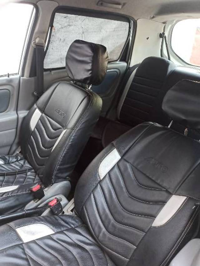 https://images10.gaadi.com/usedgaadi-sellcar/UsedCar/9daf881a-164b-4429-bdef-f44860948a7f/ffb2d257-24f3-400f-9c63-a628435fb0c7.jpg?imwidth=6401