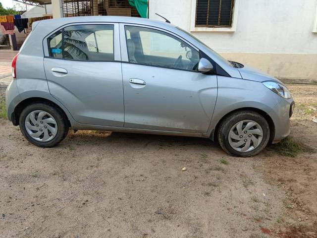 https://images10.gaadi.com/usedgaadi-sellcar/UsedCar/9e0cfef0-44ac-4944-bbf3-30f2c4cfc7b9/9cd8d90b-e4be-401a-813b-cbcd0081bacd.jpeg?imwidth=6401