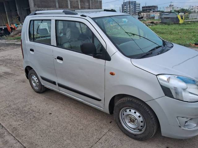 https://images10.gaadi.com/usedgaadi-sellcar/UsedCar/9e3b51e7-10a6-46c0-a1dc-2b176423867d/307a0cb1-60ce-49a7-a756-3014c026d86a.jpg?imwidth=6400