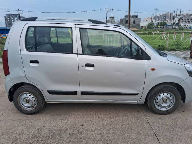 https://images10.gaadi.com/usedgaadi-sellcar/UsedCar/9e3b51e7-10a6-46c0-a1dc-2b176423867d/e6f3d1b8-a181-4b23-a08d-b1f1587c2a15.jpg?imwidth=6401