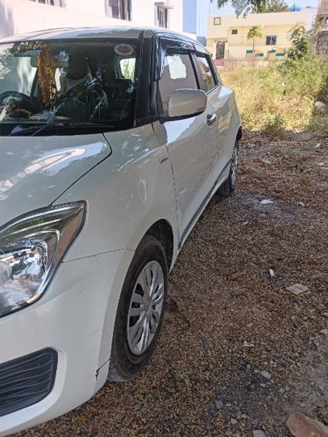 https://images10.gaadi.com/usedgaadi-sellcar/UsedCar/9e875f1d-6358-4698-b1ab-dabb06d23e11/ed563221-1c1b-494d-887d-da651ec55f5b.jpeg?imwidth=6401