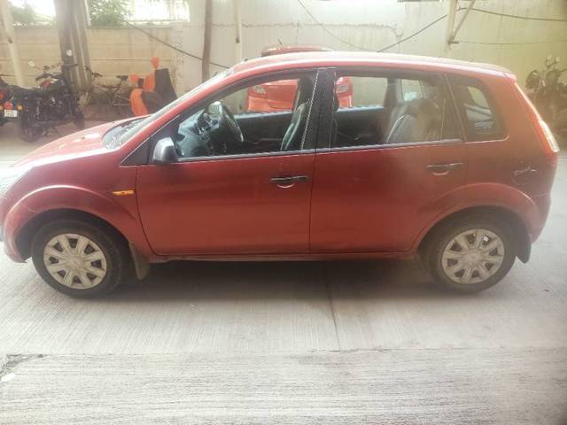 https://images10.gaadi.com/usedgaadi-sellcar/UsedCar/9e8a1441-8d7f-4268-ab51-211e49d43d16/670d2e58-fa43-4c26-9b74-dc9be084cd57.jpg?imwidth=6402