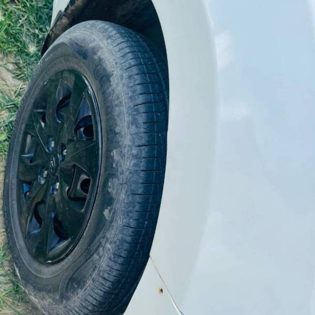 https://images10.gaadi.com/usedgaadi-sellcar/UsedCar/9ec84c8a-9b28-4a8b-8e1d-8845446d98fc/ee41a569-2a49-4b39-9a07-675097332ede.jpg?imwidth=6402