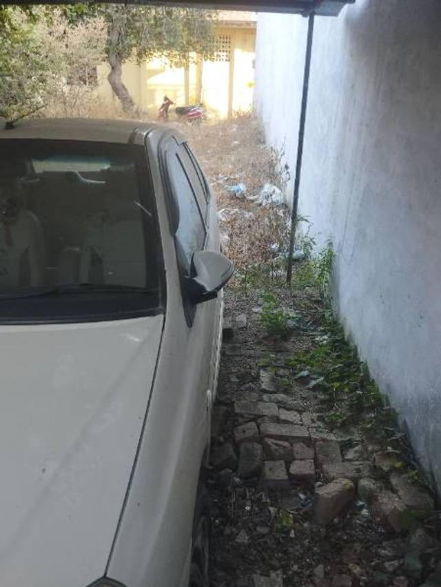 https://images10.gaadi.com/usedgaadi-sellcar/UsedCar/9eee0f43-5169-4cba-ae06-526481b87503/c24a674c-af2f-4bcd-85a0-d9219536f2f1.jpg?imwidth=6402