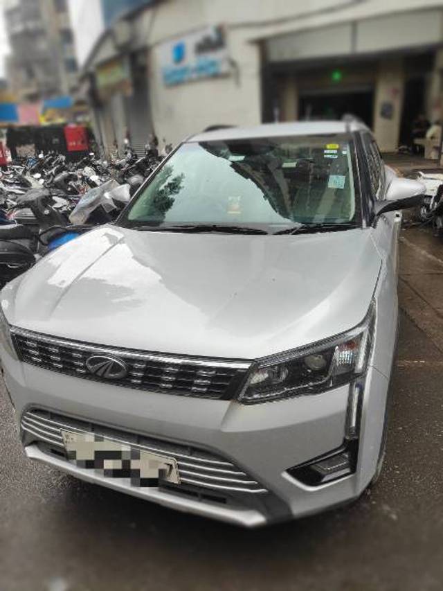 https://images10.gaadi.com/usedgaadi-sellcar/UsedCar/9f272a70-a1fe-4c01-82bf-6675371dfe15/f3c749ab-f2b8-434a-85e9-8d65ae8c1887.jpg?imwidth=6402