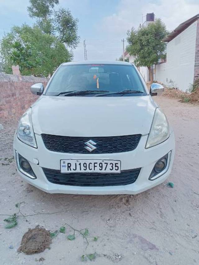 https://images10.gaadi.com/usedgaadi-sellcar/UsedCar/9f4b03f1-d9f5-4588-825d-c2c4ff27cabb/608a52ed-58c8-4b2b-87de-4ff0c66c5ec5.jpg?imwidth=6400