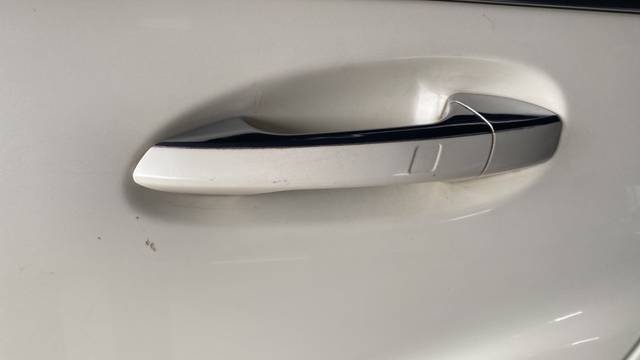https://images10.gaadi.com/usedgaadi-sellcar/UsedCar/9fbfa8fc-7453-447f-b3f3-ea944da7db96/d2b4f9d2-156d-4c73-8331-2dbb2aa994ce.jpeg?imwidth=6401