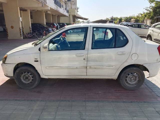 https://images10.gaadi.com/usedgaadi-sellcar/UsedCar/9fe7c154-5a3e-4bbb-80eb-2865a6525e3e/d78cfeea-51b4-481c-bed0-36bb2ab7bd68.jpg?imwidth=6401