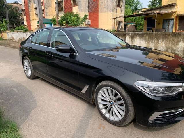 https://images10.gaadi.com/usedgaadi-sellcar/UsedCar/9fe9d4df-a8d7-49b8-9df8-8241bed0150f/9748d8f0-8747-4a23-9e7a-afbefd8f28ab.jpg?imwidth=6400