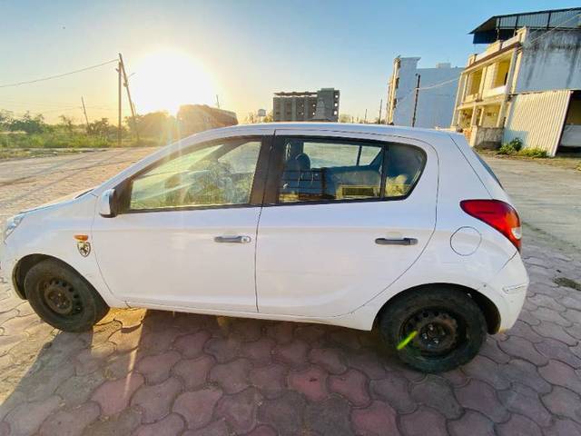 https://images10.gaadi.com/usedgaadi-sellcar/UsedCar/9ff0ccc7-a481-4af3-b2cd-065e31a6d30b/d0264f59-3ccc-4932-a062-7c8c455cec01.jpeg?imwidth=6401