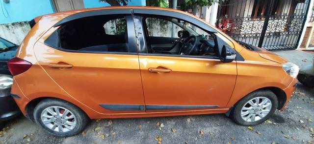 https://images10.gaadi.com/usedgaadi-sellcar/UsedCar/9fffa342-14b1-4485-9890-eaaba128ad18/abc5b19f-c680-43f8-9cde-d9c42526c213.jpg?imwidth=6401