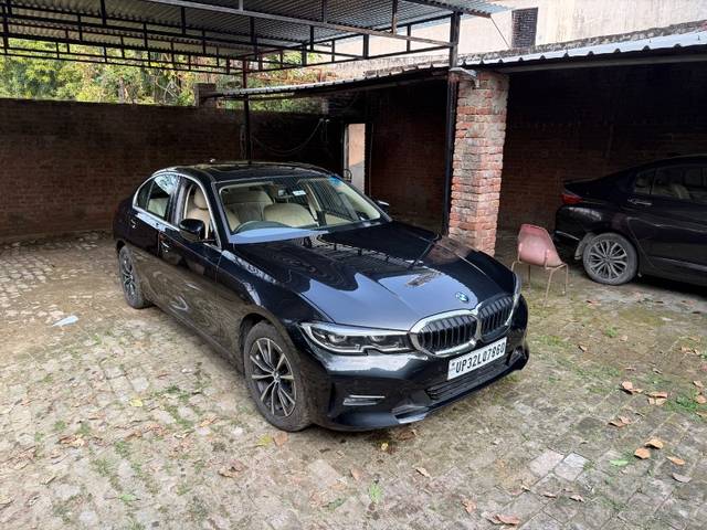 https://images10.gaadi.com/usedgaadi-sellcar/UsedCar/a0080740-e169-44cf-b99e-7a3d66e88d49/f1f0f2a0-12ba-4f28-8d33-cd80f004b51f.jpeg?imwidth=6400