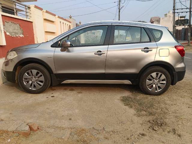 https://images10.gaadi.com/usedgaadi-sellcar/UsedCar/a06613ee-3937-4743-91d4-68f3920ed5d2/2497c222-f806-4e3b-8987-2efb3fe24c58.jpg?imwidth=6400