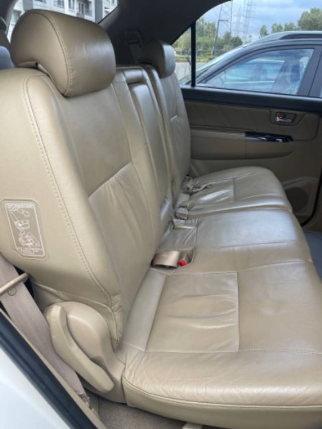 https://images10.gaadi.com/usedgaadi-sellcar/UsedCar/a06c9768-271d-4a5c-9d86-c6145fd47647/9a7ac8ce-9c88-43e7-bca1-ea7b8e354019.jpeg?imwidth=6402