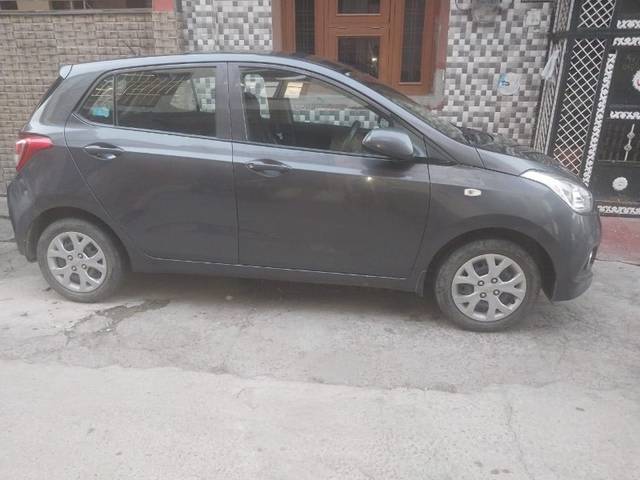 https://images10.gaadi.com/usedgaadi-sellcar/UsedCar/a0701838-fadd-4c31-b876-5dc09868d356/170fd554-d2f6-4177-9251-b6c8dd23fed8.jpg?imwidth=6401