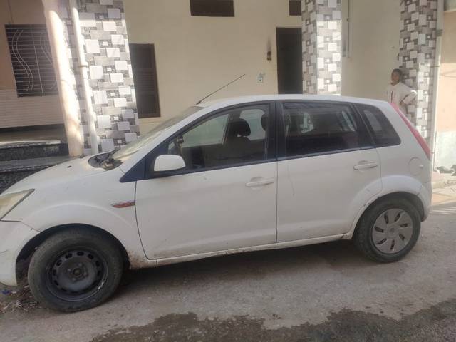 https://images10.gaadi.com/usedgaadi-sellcar/UsedCar/a0766022-e5fb-4f19-bbdb-8b2accb0b793/13f2ae16-0d38-4ed9-9c7c-b7af17d31ee6.jpeg?imwidth=6400