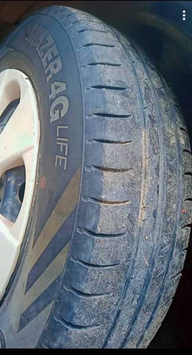https://images10.gaadi.com/usedgaadi-sellcar/UsedCar/a077ad21-8f77-49f4-aac4-621b15c6d559/57e8ba5a-fa01-4ac9-865b-3fa228208e2a.jpg?imwidth=6402