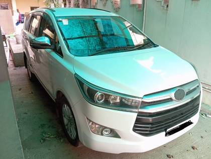 Toyota Innova Crysta 2.8 ZX AT BSIV Toyota Innova Crysta 2.8 ZX AT BSIV