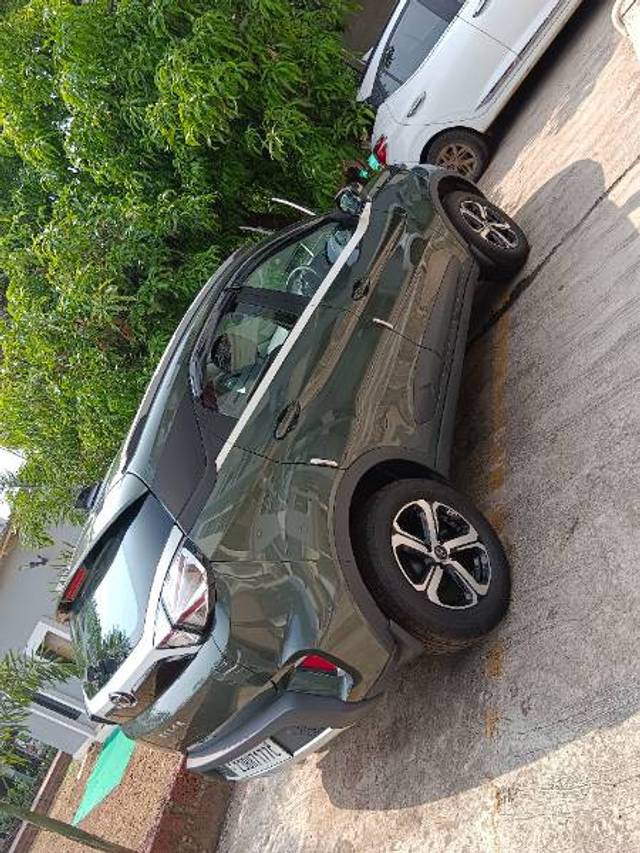 https://images10.gaadi.com/usedgaadi-sellcar/UsedCar/a1422f39-b18e-47f1-9aad-193b0d9bc2d6/c1f3881b-f505-426e-bb03-6d7c30e002d1.jpg?imwidth=6402