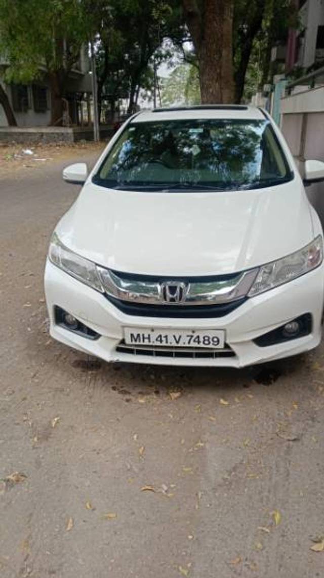 https://images10.gaadi.com/usedgaadi-sellcar/UsedCar/a174a235-4245-4a9e-9d92-84b18a80b1b3/0b87dfec-934c-41b2-a8e5-9584b06ad9c9.jpg?imwidth=6400