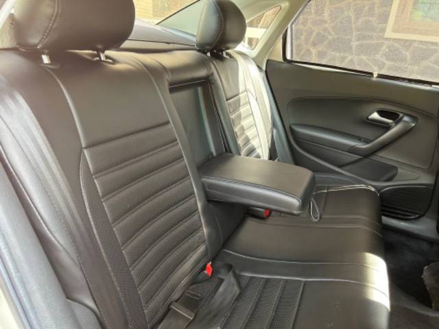 https://images10.gaadi.com/usedgaadi-sellcar/UsedCar/a17c655e-f575-4f0d-9be3-cb36d6f1ddf7/9be4c1e8-08a5-4519-9a17-555f2b20a801.jpeg?imwidth=6402