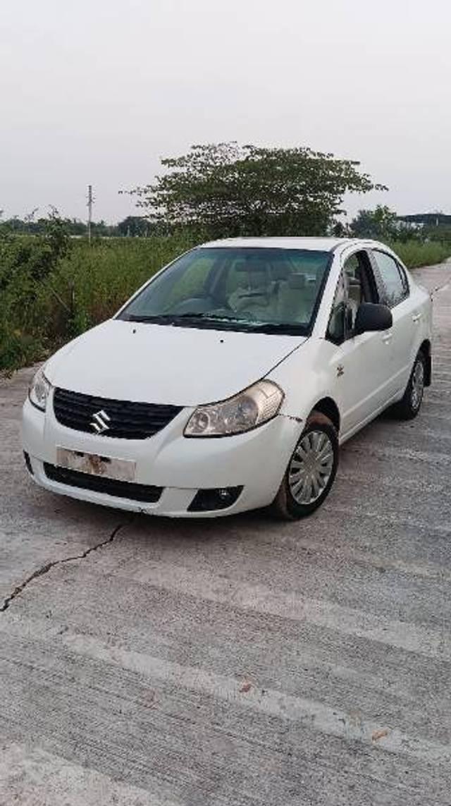 https://images10.gaadi.com/usedgaadi-sellcar/UsedCar/a1d32469-79c9-4476-88f7-c9e40c4952e9/391510fe-e9fc-427d-b737-40082ee1c5ee.jpg?imwidth=6400