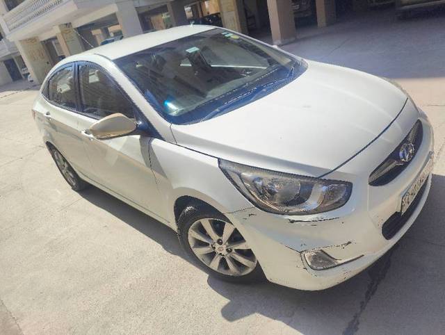 https://images10.gaadi.com/usedgaadi-sellcar/UsedCar/a1f9b0c6-178c-4a65-af6d-8e8e33c6cee5/34cfe787-5858-483d-ae85-906264a6f89d.jpg?imwidth=6401