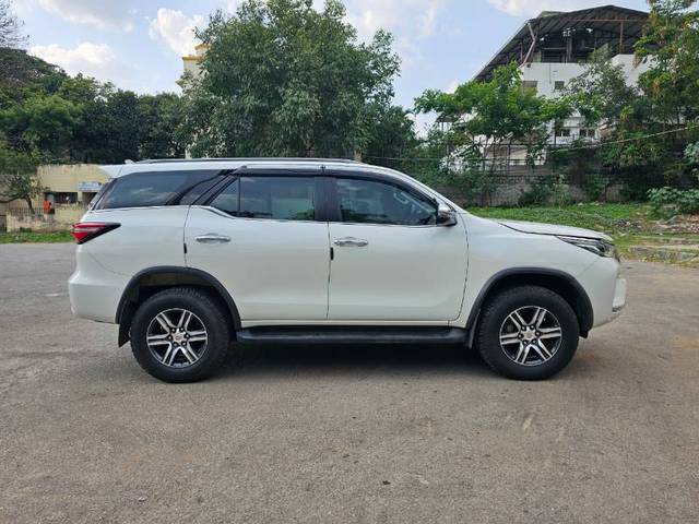 https://images10.gaadi.com/usedgaadi-sellcar/UsedCar/a21c7d3c-8e65-4c79-8fee-71121e1f2bc7/e81b514b-1967-493f-8190-7efcb47992d7.jpg?imwidth=6401