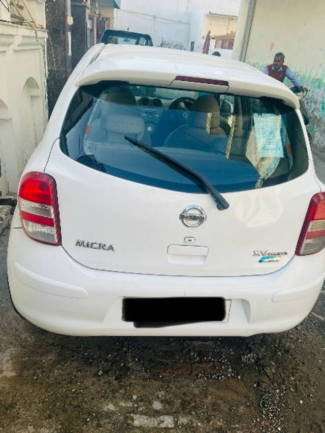 https://images10.gaadi.com/usedgaadi-sellcar/UsedCar/a27ff335-7d42-4d77-b9ac-b77c2f7e2094/8af7b8f1-64a1-4bf2-bbbe-de188c9fa5ca.jpeg?imwidth=6402