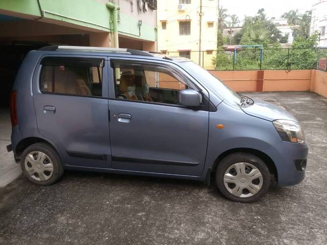 https://images10.gaadi.com/usedgaadi-sellcar/UsedCar/a294aeb1-e563-4b37-be81-48cb632e9841/64645537-5209-4f57-98f3-91a06459f251.jpg?imwidth=6401