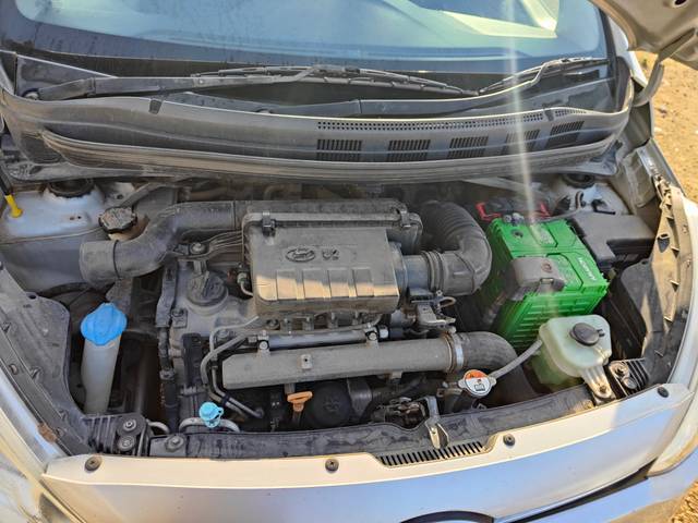 https://images10.gaadi.com/usedgaadi-sellcar/UsedCar/a2da3523-3ad5-4d9a-9911-98df6de96197/578b3591-2e6a-4478-bc7b-30828323aced.jpg?imwidth=6402