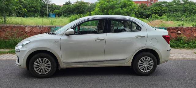 https://images10.gaadi.com/usedgaadi-sellcar/UsedCar/a319700d-9b3c-47a5-ba67-3e694f57b273/d8e6fdde-d037-4d93-8442-e3b8838f676b.jpg?imwidth=6402
