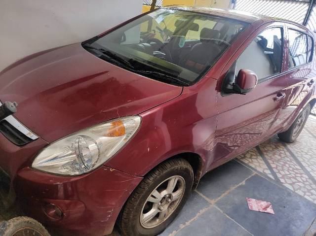 https://images10.gaadi.com/usedgaadi-sellcar/UsedCar/a32a88d6-d62f-4a9e-b00f-593efdfacd96/4cf621d0-b02f-48c1-a24f-698aa73a276c.jpg?imwidth=6400