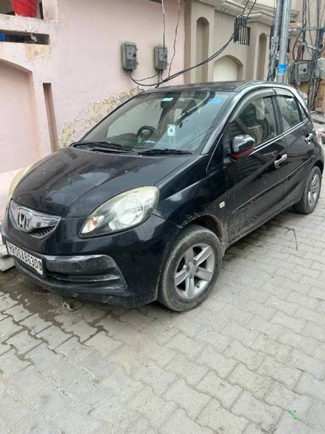 https://images10.gaadi.com/usedgaadi-sellcar/UsedCar/a34c66e8-4501-4273-870e-86a353433e06/f74d3c18-be82-4626-ac06-49c0dc20a714.jfif?imwidth=6400