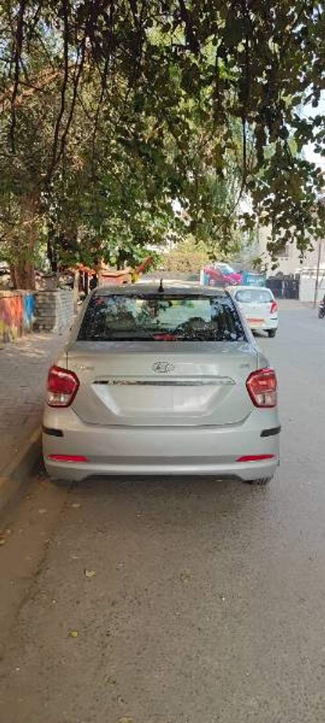 https://images10.gaadi.com/usedgaadi-sellcar/UsedCar/a3738487-701e-4af5-bba9-61039aa3fce6/755912dd-de28-4619-8b41-2f3dc656070e.jpg?imwidth=6402