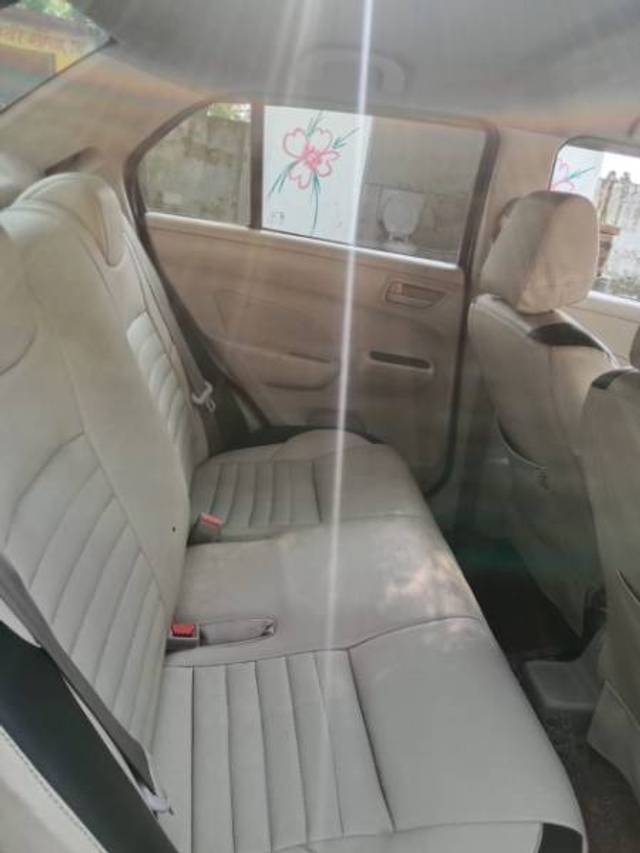 https://images10.gaadi.com/usedgaadi-sellcar/UsedCar/a38aae73-21cc-470a-b350-683674d86126/892af102-1b54-40b3-9312-368f53af3a90.jpg?imwidth=6401