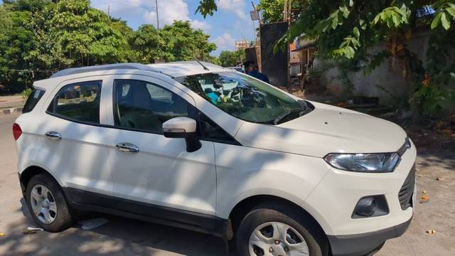 https://images10.gaadi.com/usedgaadi-sellcar/UsedCar/a3d1a1de-0e64-44bf-abe2-deb9f7127fbf/a2d48a9d-5e9a-4e40-9086-1e4b4ad91d48.jpg?imwidth=6400