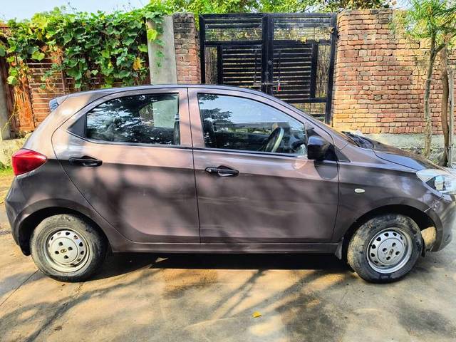 https://images10.gaadi.com/usedgaadi-sellcar/UsedCar/a3da5540-4431-47fb-b423-5d5597d1e203/2ad57417-32bd-46f6-9f46-518a17233008.jpg?imwidth=6401