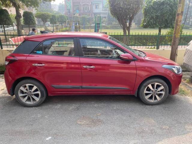 https://images10.gaadi.com/usedgaadi-sellcar/UsedCar/a4281093-7d3b-47e4-b997-79d8fd193860/4c9044e2-73a2-4ee9-ac9c-27388c62e2be.jpg?imwidth=6401