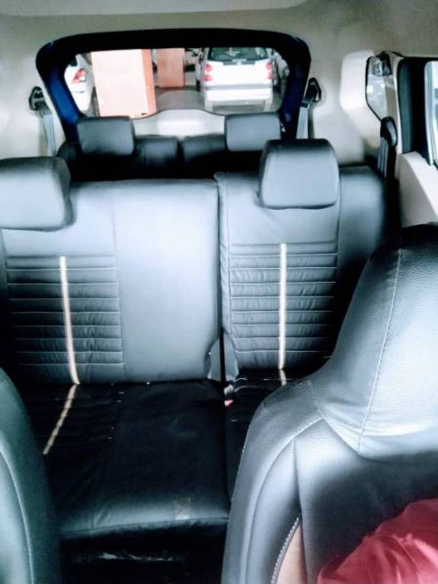 https://images10.gaadi.com/usedgaadi-sellcar/UsedCar/a4736ea8-b6fa-4718-bbbd-07909e89d70d/1d79120f-c6b1-41d5-b3d1-7e145321f5fd.JPG?imwidth=6400
